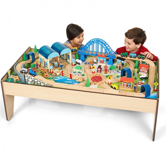 Set trenulete din lemn Universal All In One cu masuta de joaca Imaginarium